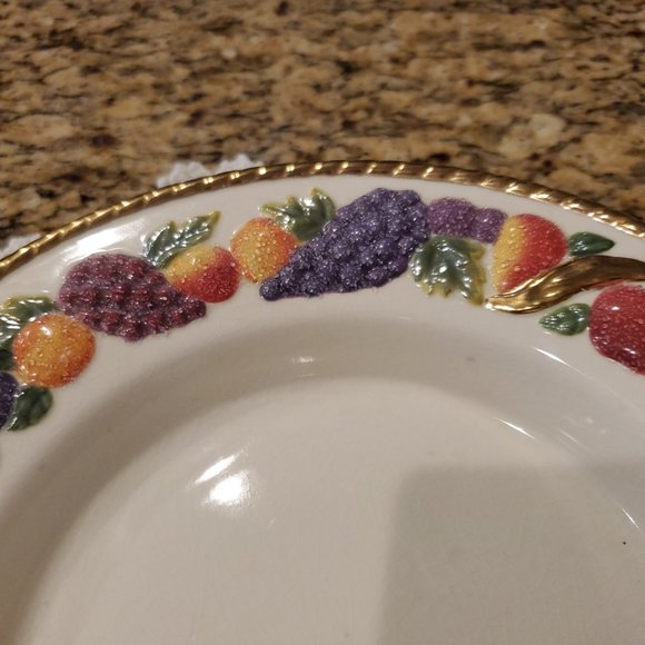 Avon Ivory 8 Inch Collectible Plate Vintage Embossed Frosted Fruit Gold Trim - Picture 4 of 5